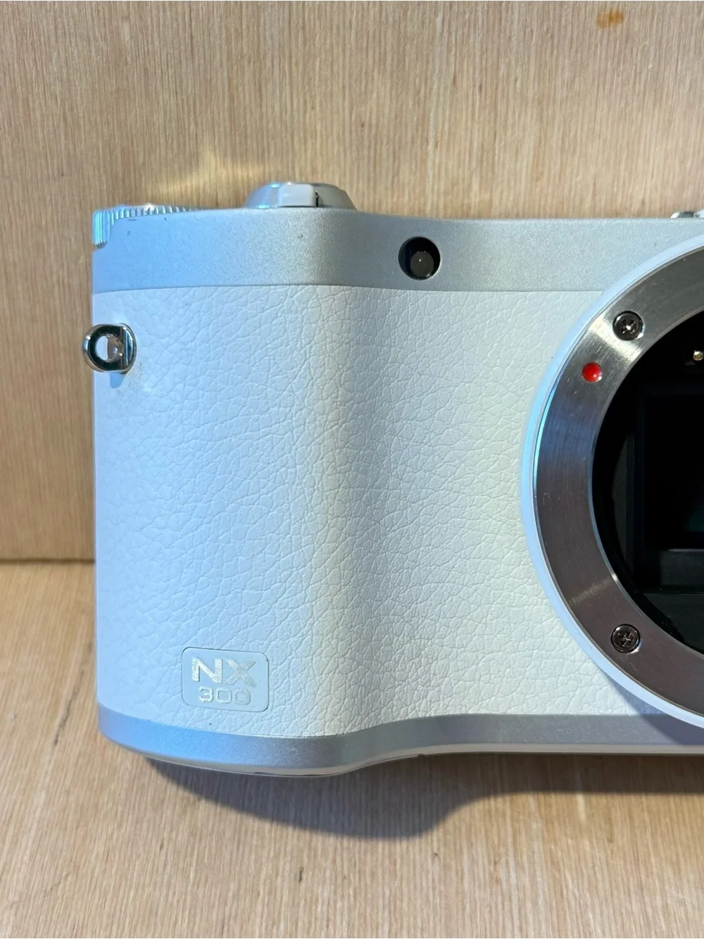 Samsung NX300 Mirrorless Digital Camera White Body Only Tested Working Read Info